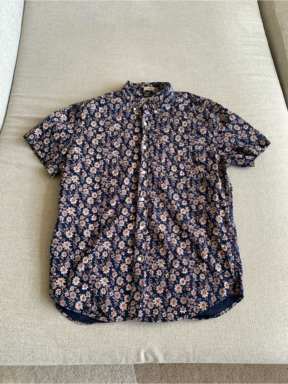 J. Crew Men’s classic floral short sleeved shirt